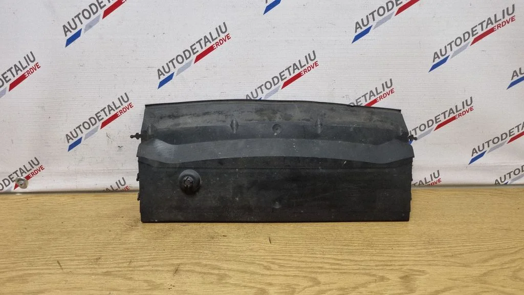 Radiatoru paneļa apakšējā daļa 7897174