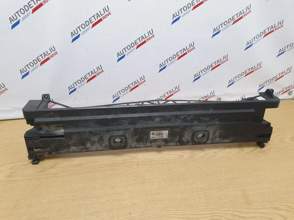 Radiatoru paneļa augšējā daļa 7804618