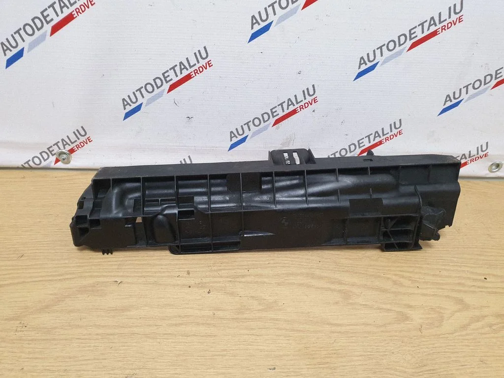 Radiatoru paneļa sānu daļa 7524914