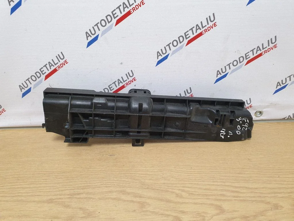 Radiatoru paneļa sānu daļa 7524912