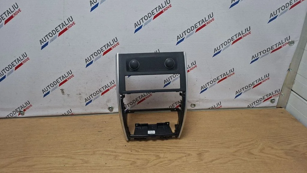 Pozostałe elementy konsoli środkowej (tunelu) 9205652
