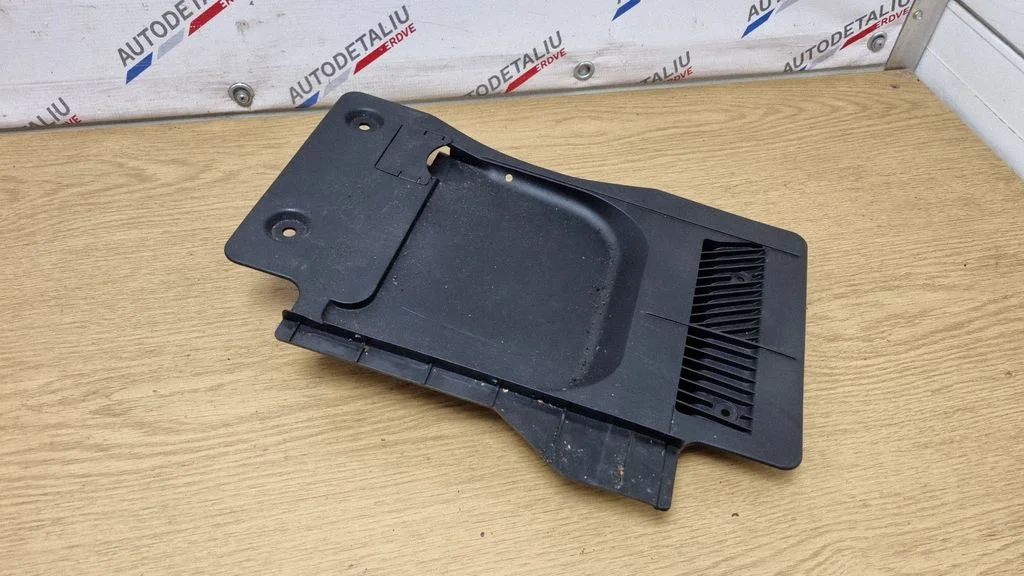 Subwoofer grill/trim 9242213
