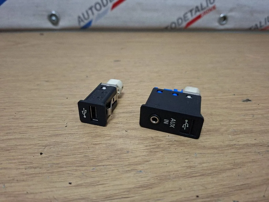 USB-pesa – BMW X3 F25 (2010-2017)