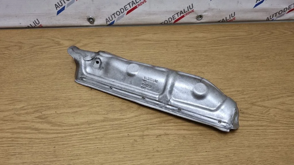 Osłona termiczna układu wydechowego – BMW Seria 3 F30 F35 F31 (2012-2018)