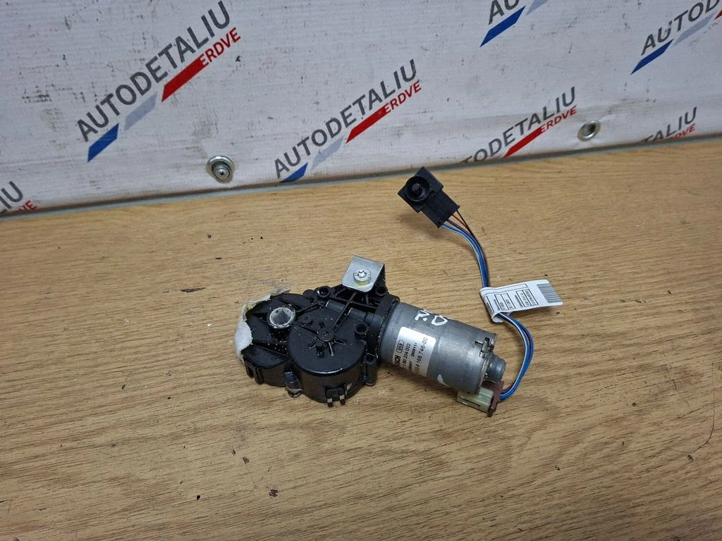 Seat adjustment motor 9168746