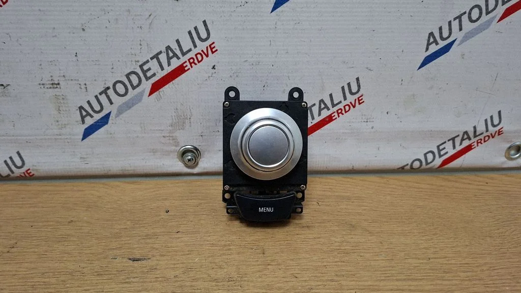 Head unit multimedia control 9125349
