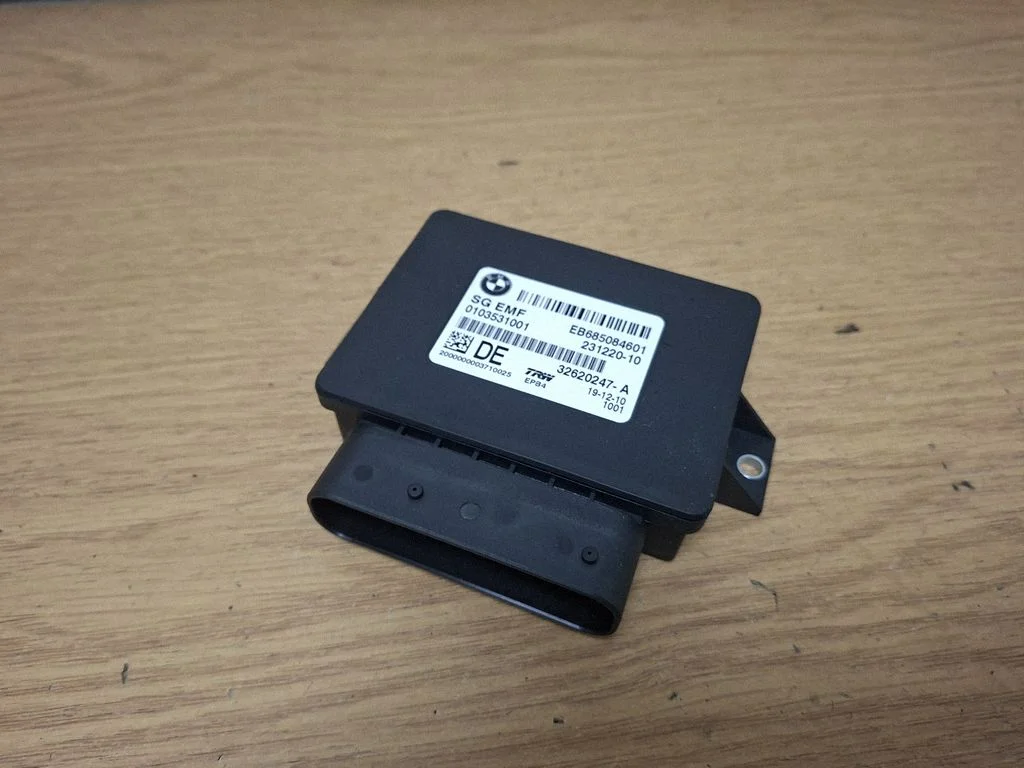 Rokas bremzes vadības bloks – BMW X3 F25 (2010-2017)