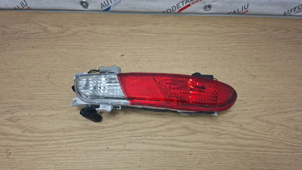 Rear bumper light 7165815