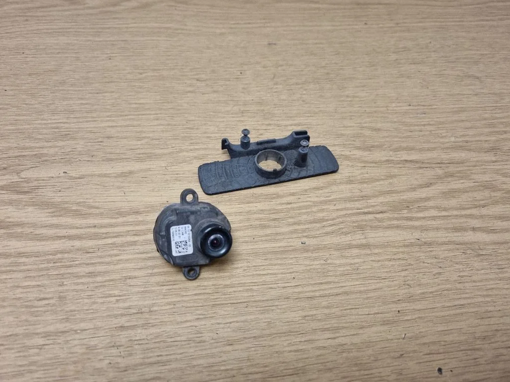 Kamera w zderzaku przednim – BMW Seria 5 F10 F11 (2009-2016)