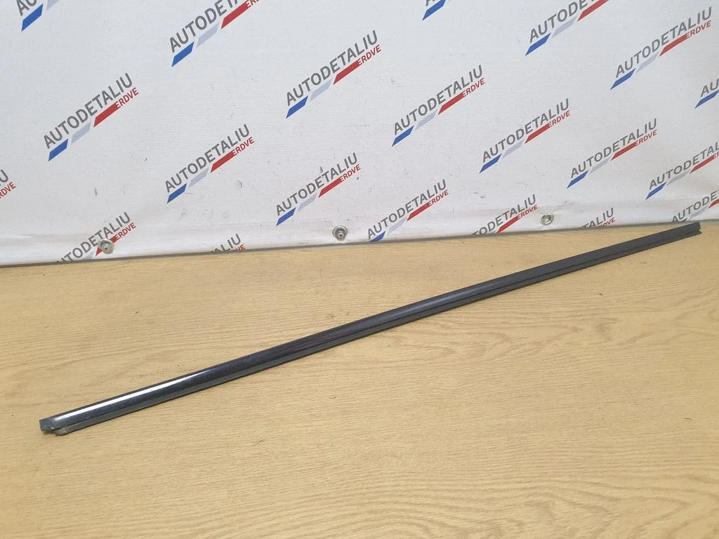 Front door glass trim molding – BMW 3 Series E92 E93 (2005-2014)