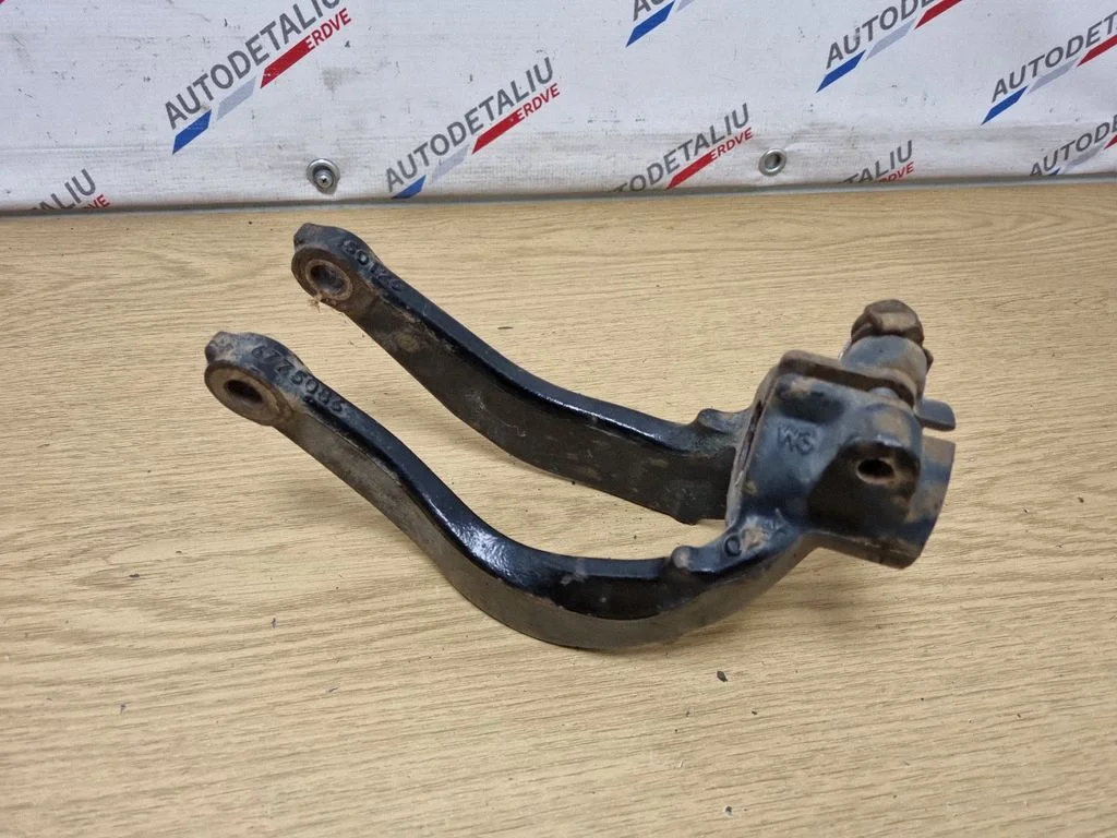 Lower shock absorber bracket – BMW X5 E70 (2006-2013)