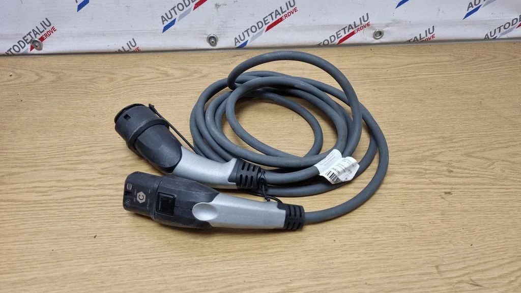 Elektromobiļa uzlādes vads 7926285
