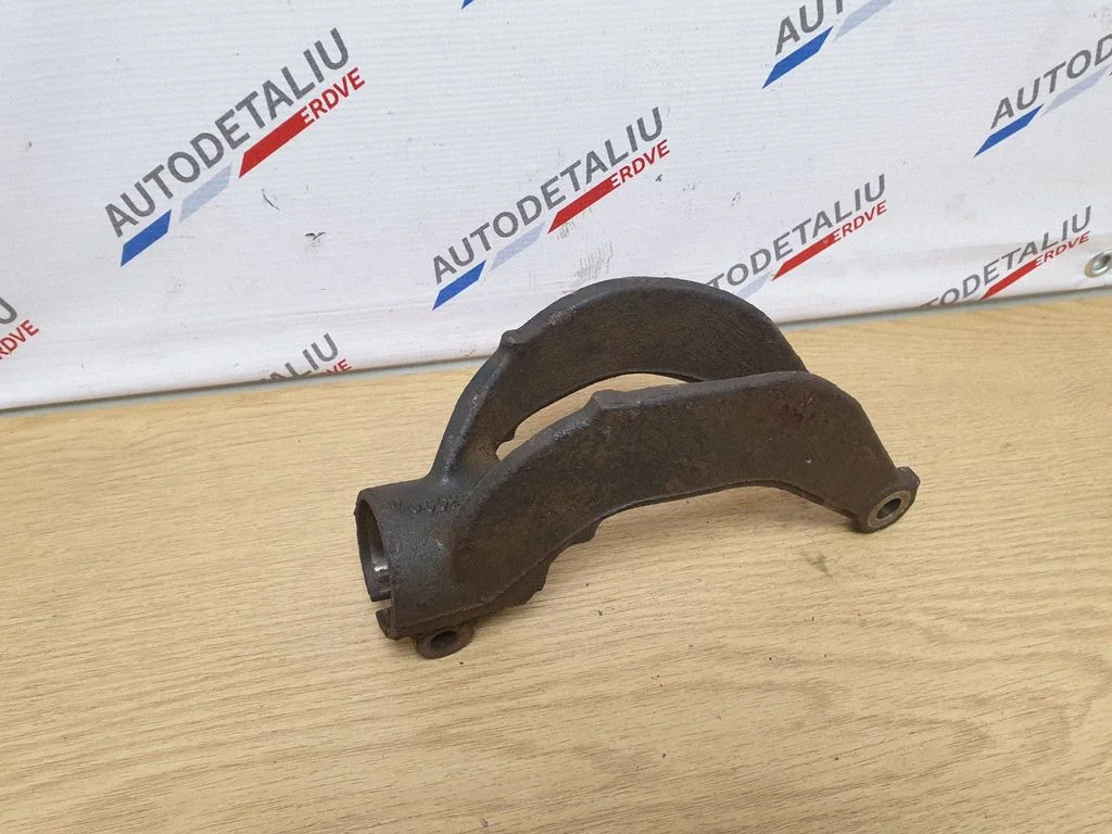 Lower shock absorber bracket – BMW X5 E70 (2006-2013)