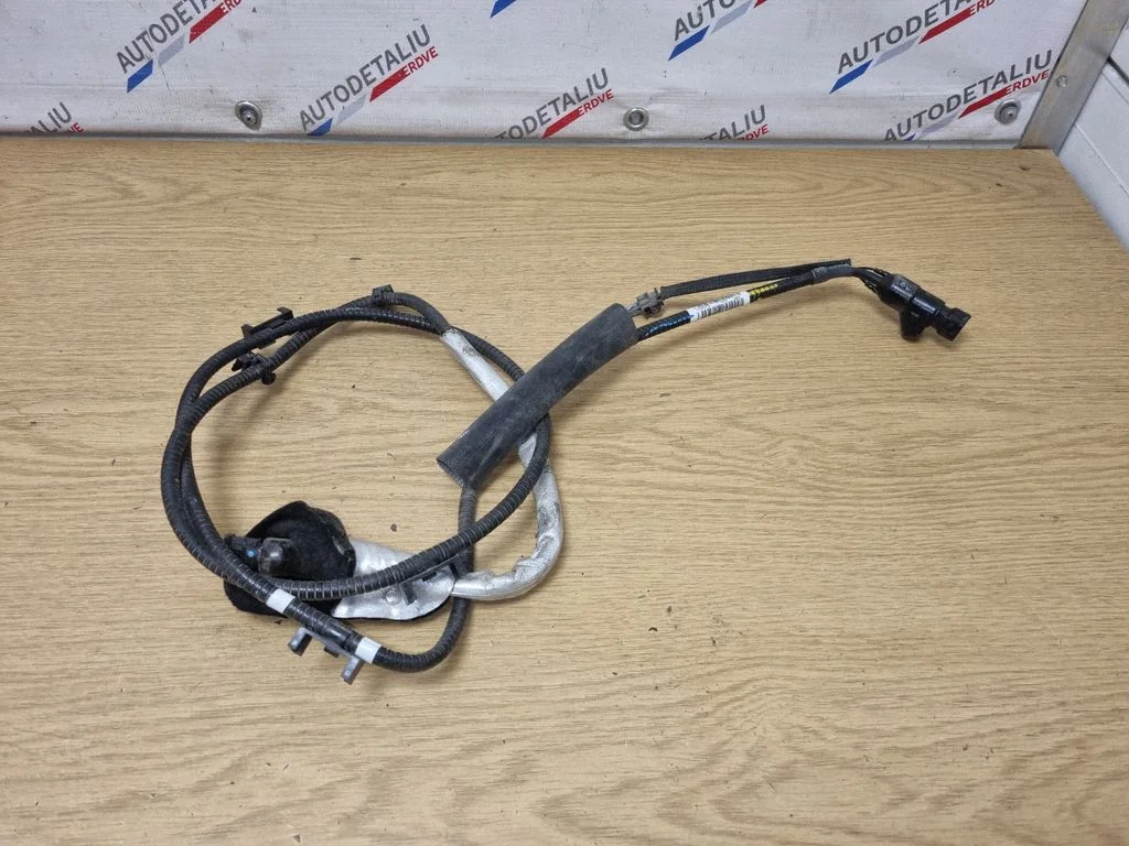 AdBlue supply pipe – BMW 1 Series F20 F21 (2011-2019)