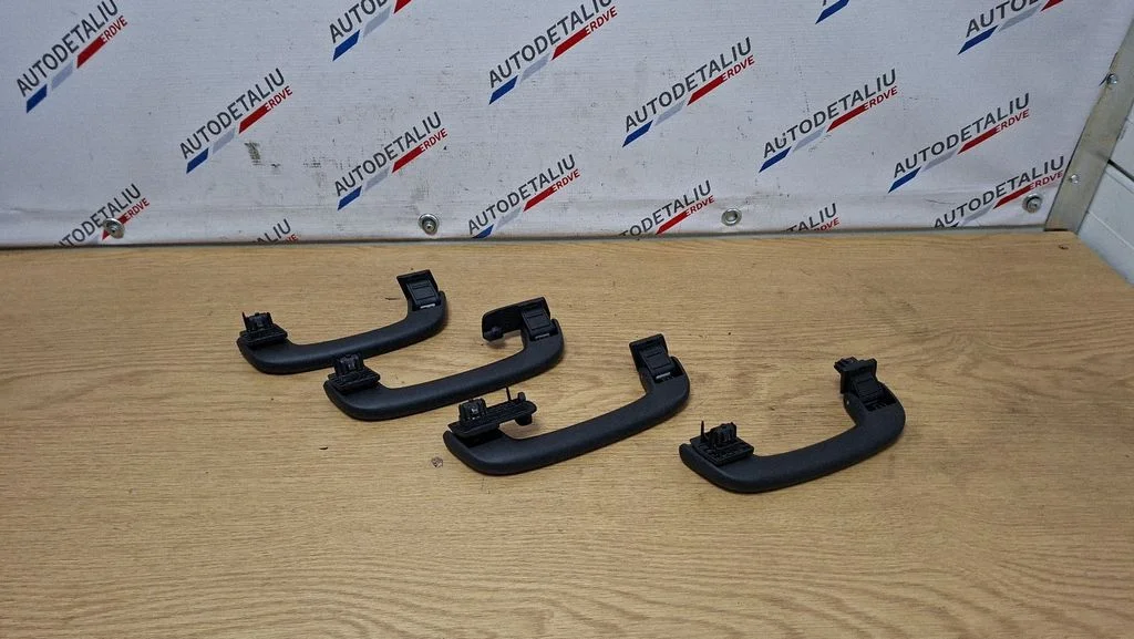 A set of handles for the ceiling – BMW X1 F48 F49 (2015-2022)