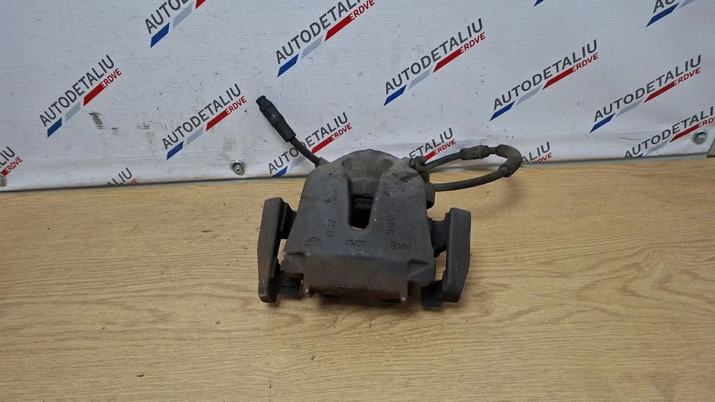 Front brake caliper BMW6030