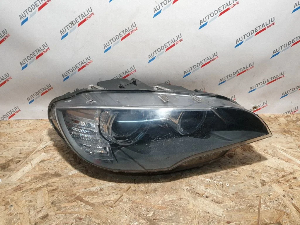 Priekšējais lukturis 7271360
