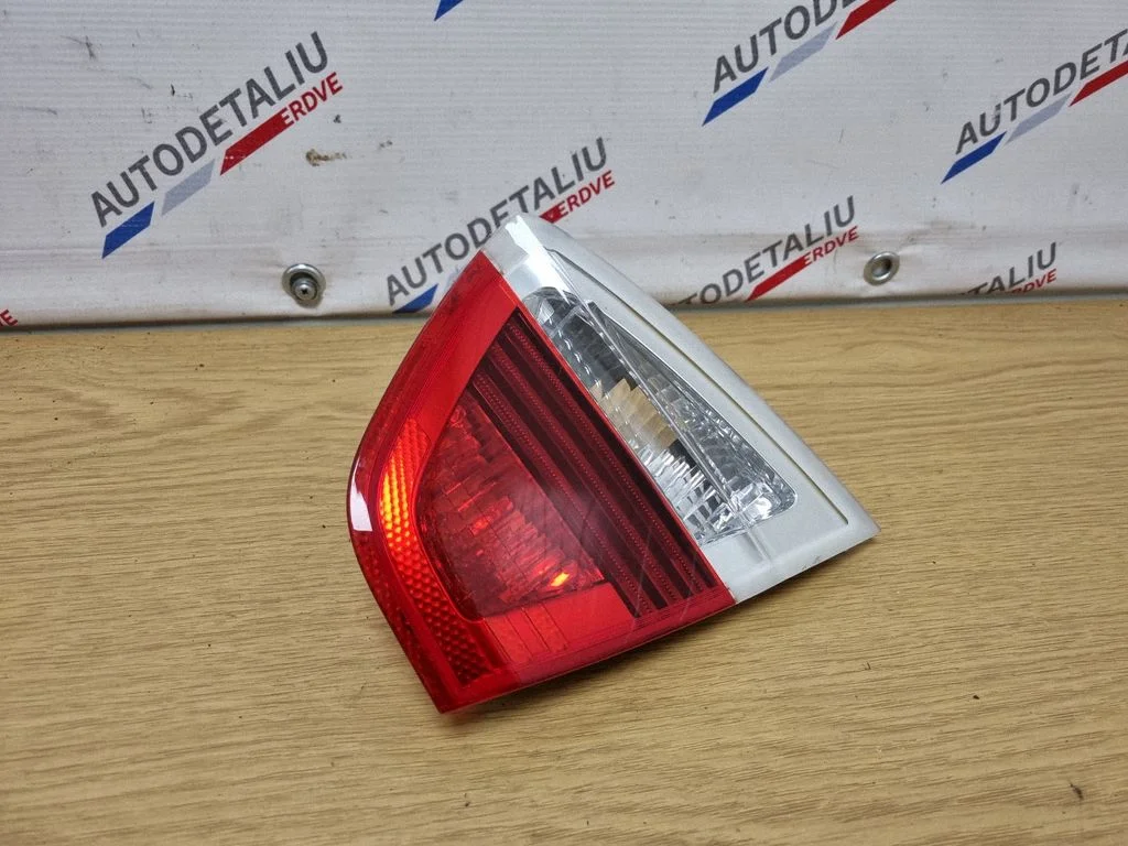 Tailgate rear/tail lights – BMW 3 Series E90 E91 (2005-2012)