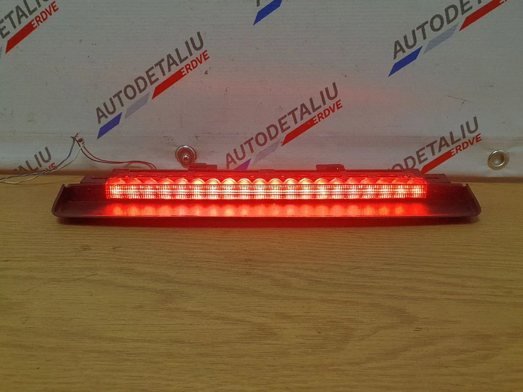 Papildu stopgaismas lukturis 7230799