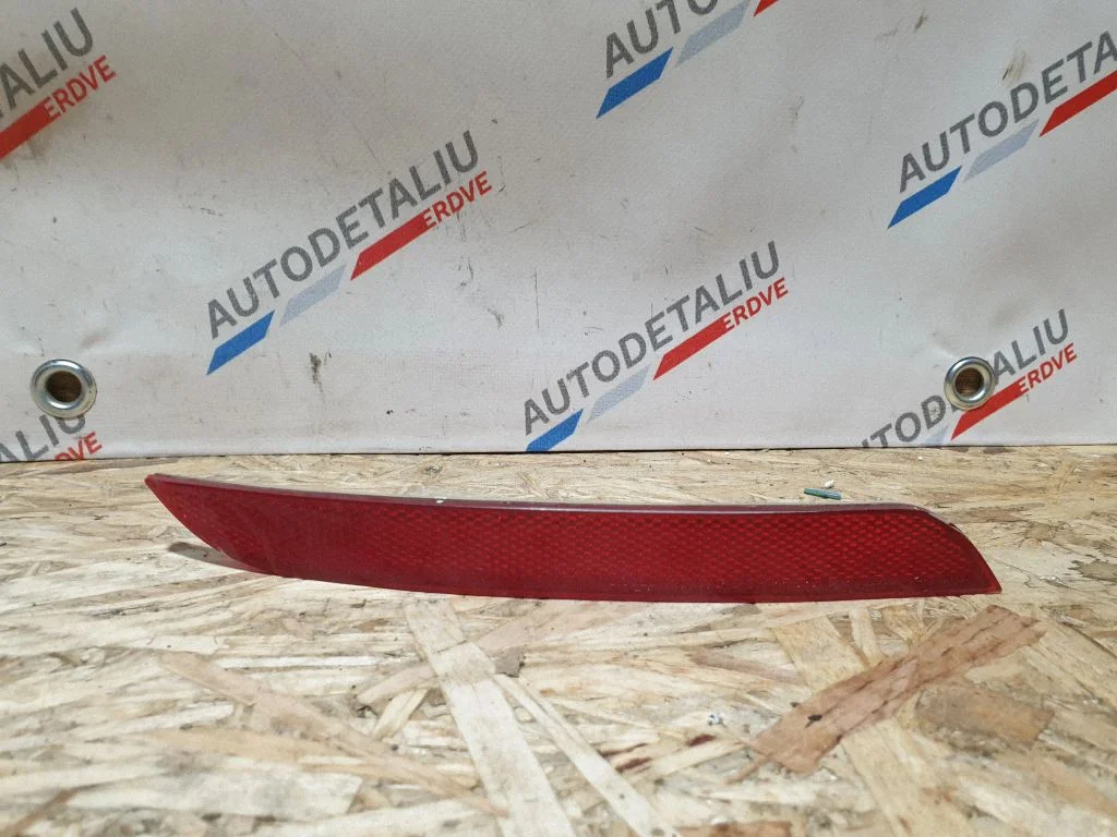 Aizmugurējais atstarotājs – BMW 5. sērija F10 F11 (2009-2016)