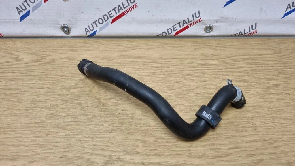 Mootori jahutusvedeliku toru / voolik 9398958