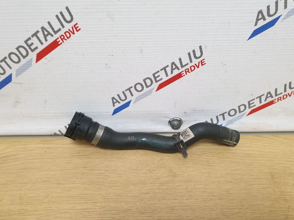 Mootori jahutusvedeliku toru / voolik 9329658