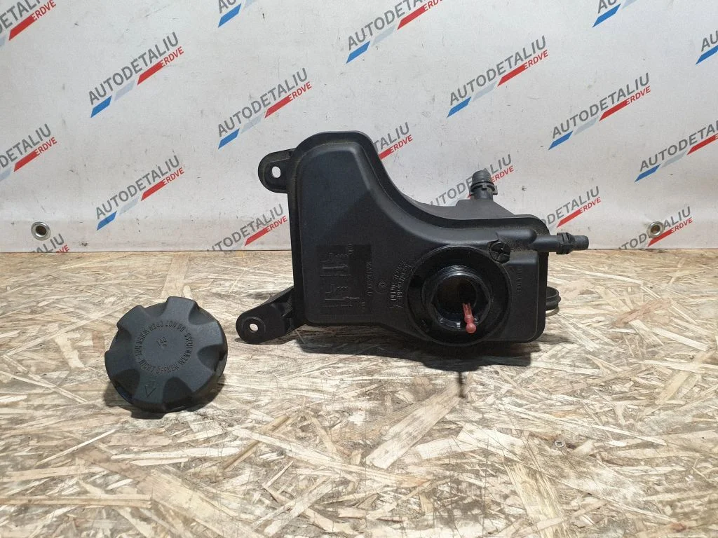 Dzesēšanas šķidruma izplešanās tvertne 7810592