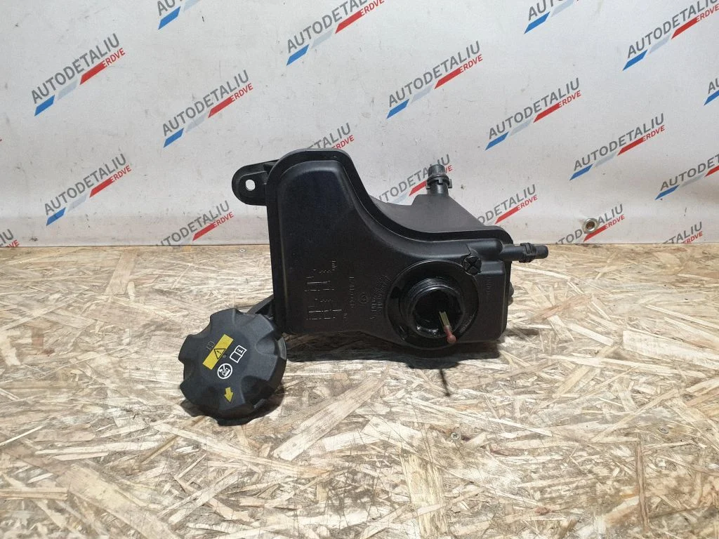 Coolant expansion tank/reservoir – BMW 3 Series E90 E91 (2005-2012)
