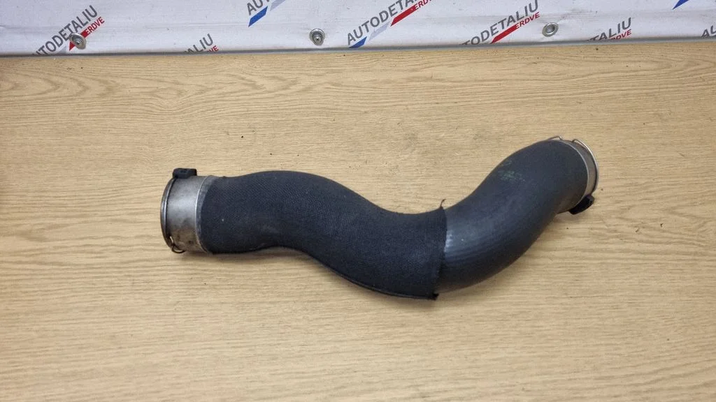 Vahejahuti voolik (-ud)/ toru (-d) – BMW 1-seeria F20 F21 (2011-2019)