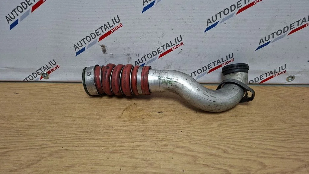 Vahejahuti voolik (-ud)/ toru (-d) – BMW X5 E70 (2006-2013)