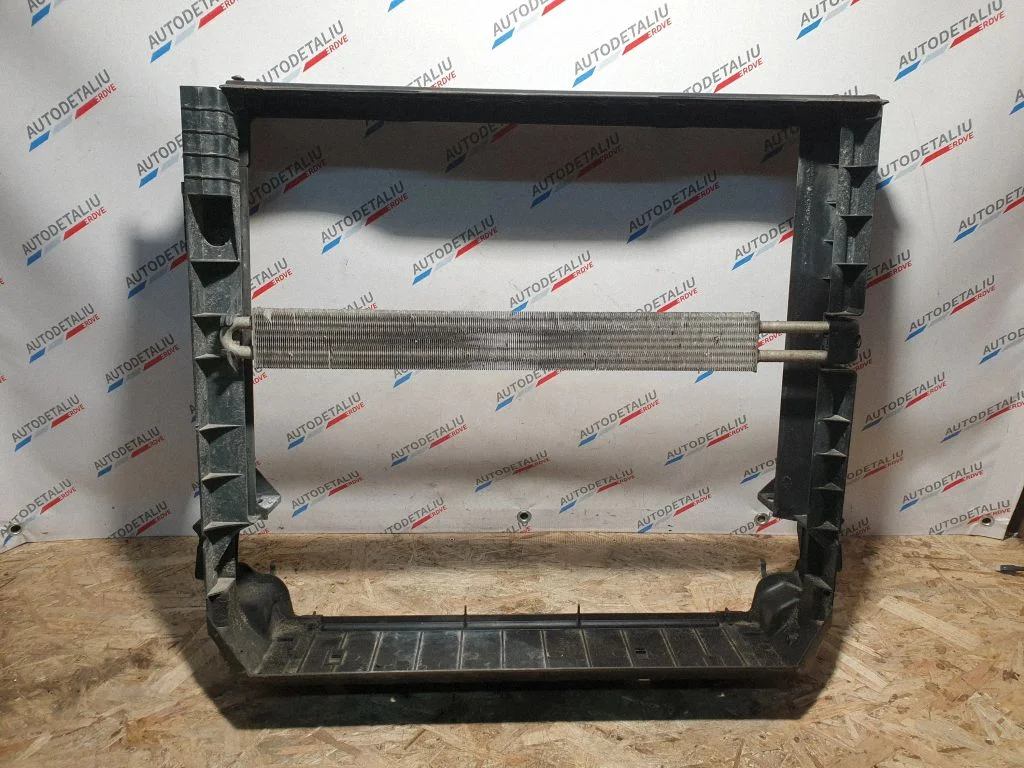 Radiaatori tugipaneel – BMW X5 E70 (2006-2013)