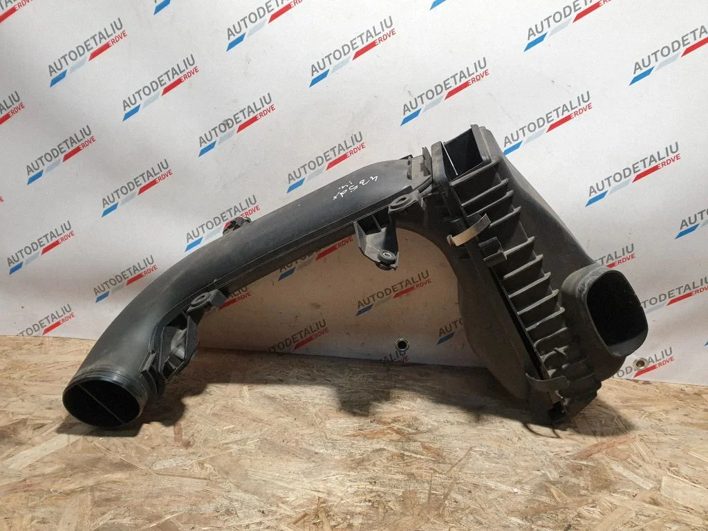 Air filter box – BMW 4 Series F32 F33 (2013-2020)