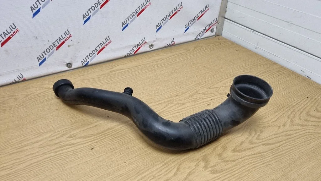 Air intake duct part – BMW 7 Series E65 E66 (2001-2008)