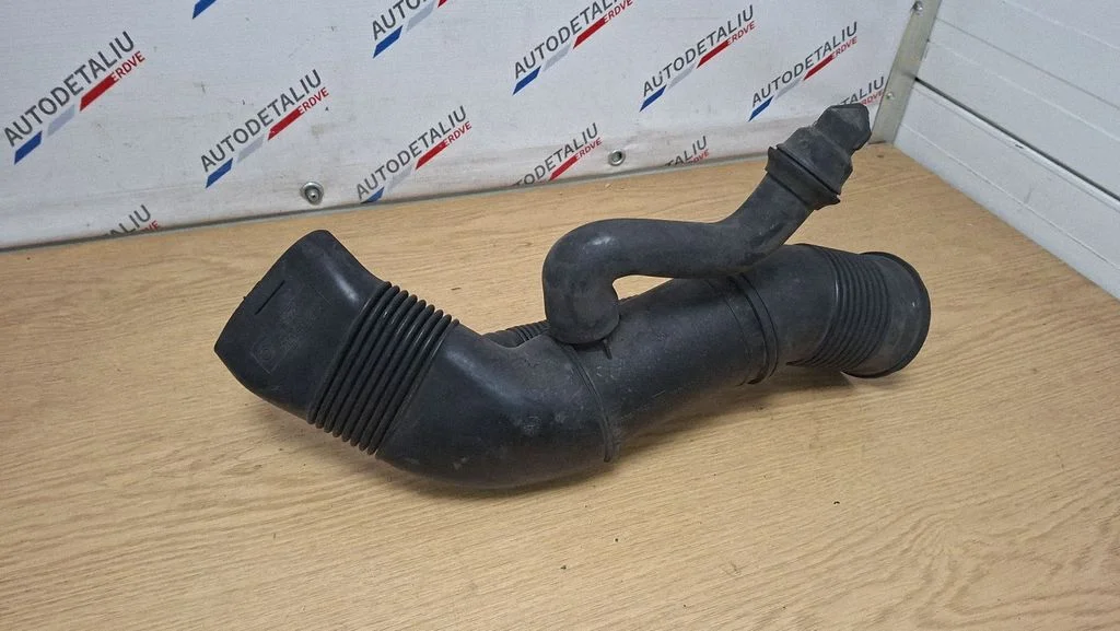 Air intake duct part – BMW 5 Series E39 (1996-2003)