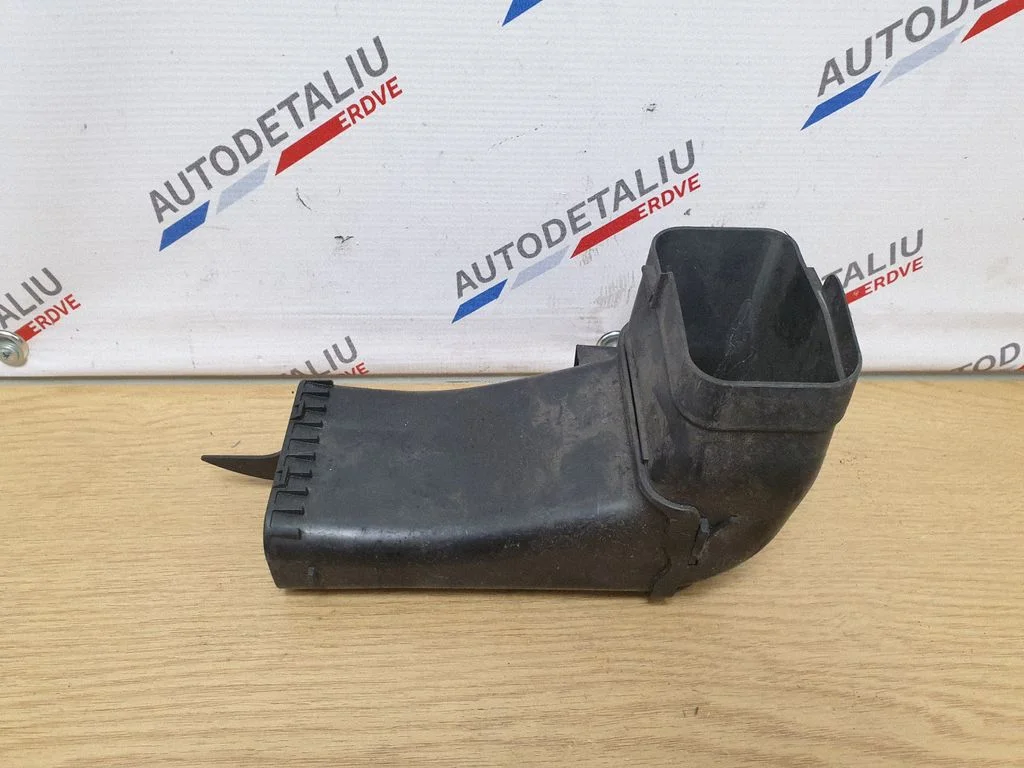 Air intake duct part – BMW 1 Series F20 F21 (2011-2019)