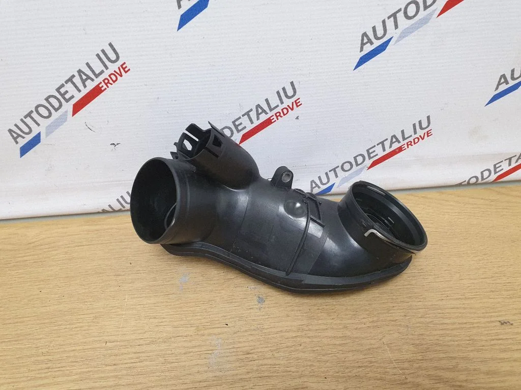Turbo õhu sisselasketoru/ -voolik – BMW 3-seeria F30 F35 F31 (2012-2018)