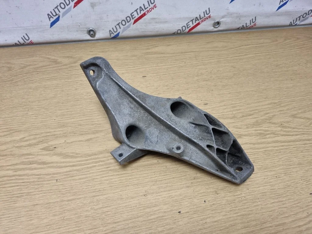 Engine mounting bracket – BMW Z3 E36 (1994-2002)
