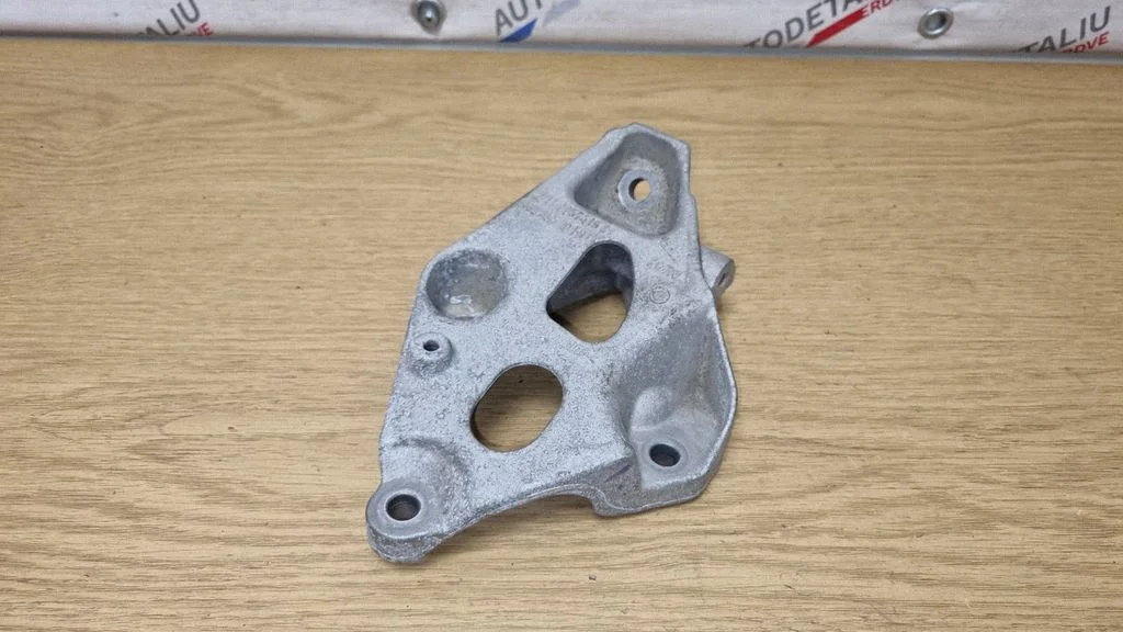 Engine mounting bracket – BMW 3 Series F30 F35 F31 (2012-2018)