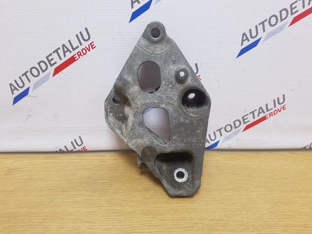 Mootori kinnituskronstein 6859415
