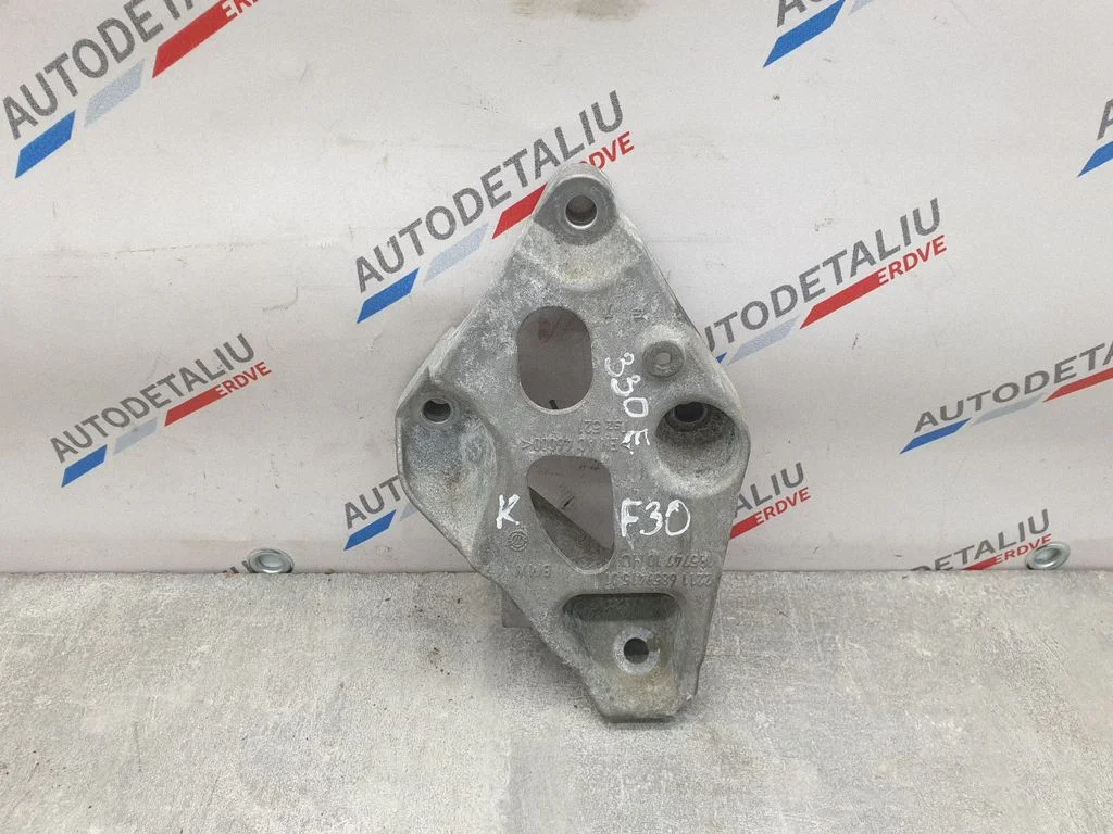 Dzinēja stiprinājuma kronšteins – BMW 3. sērija F30 F35 F31 (2012-2018)