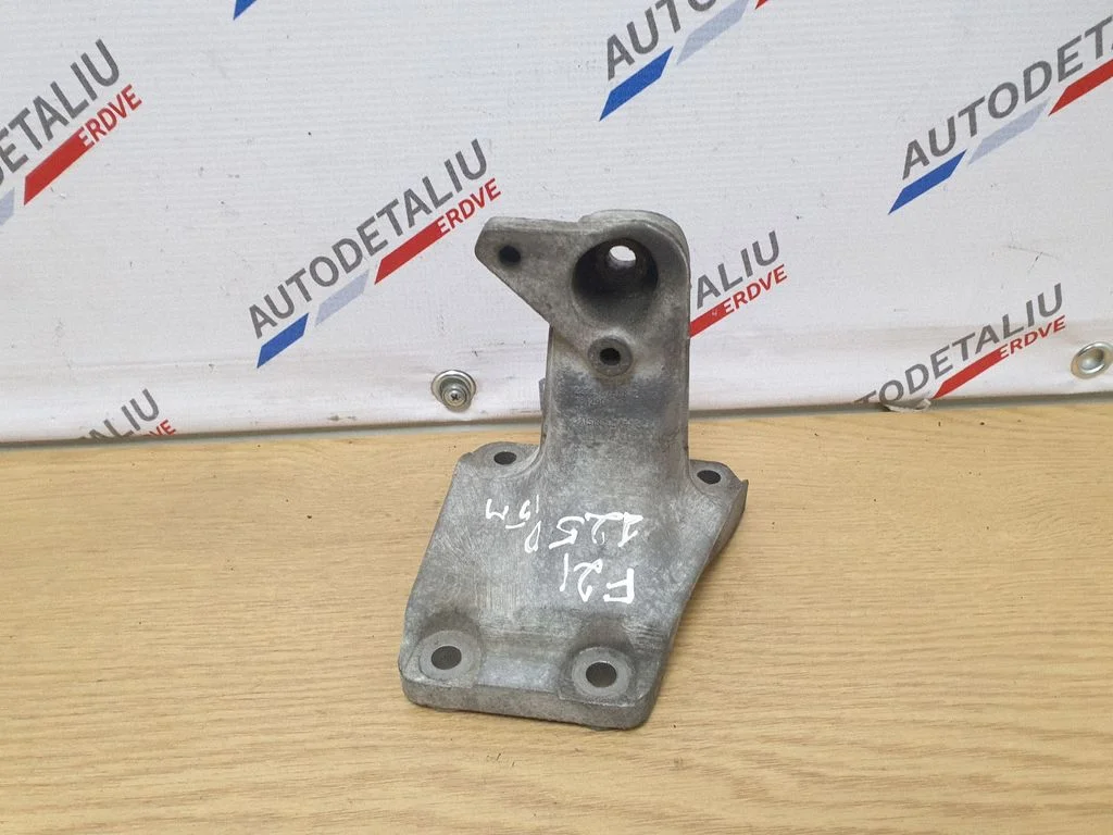 Dzinēja stiprinājuma kronšteins – BMW 1. sērija F20 F21 (2011-2019)