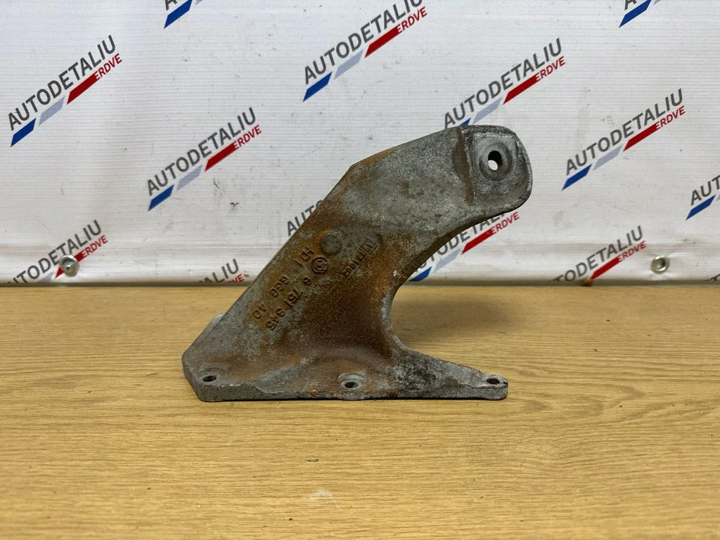 Dzinēja stiprinājuma kronšteins 6751345