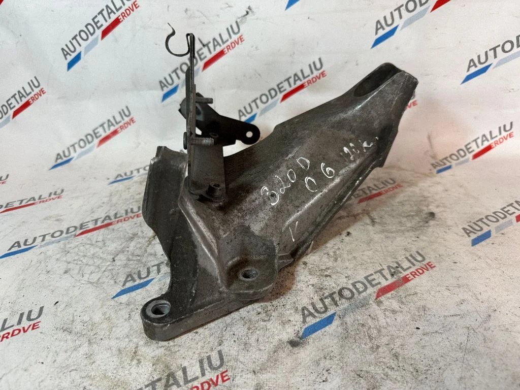 Engine mounting bracket – BMW 3 Series E90 E91 (2005-2012)