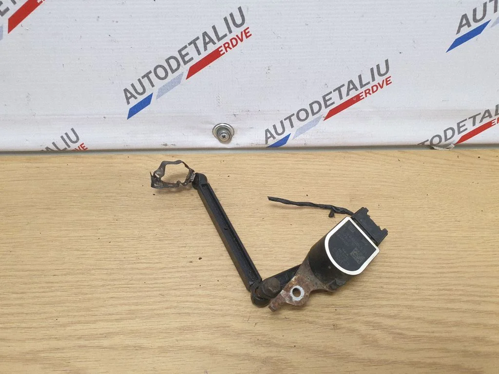 Czujnik poziomu reflektorów – BMW Seria 1 F20 F21 (2011-2019)