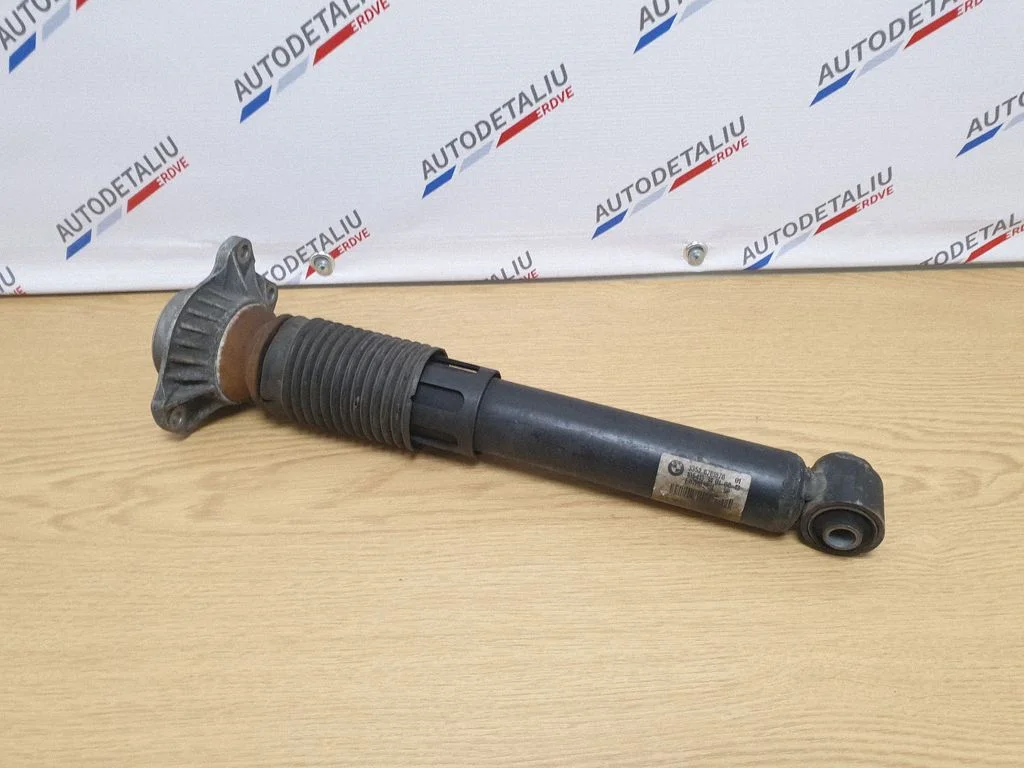 Aizmugurējais amortizators 6781678