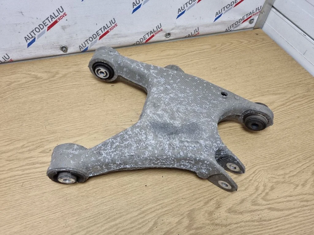 Tagumine ülemine õõtshoob – BMW 6-seeria F12 F13 (2010-2018)