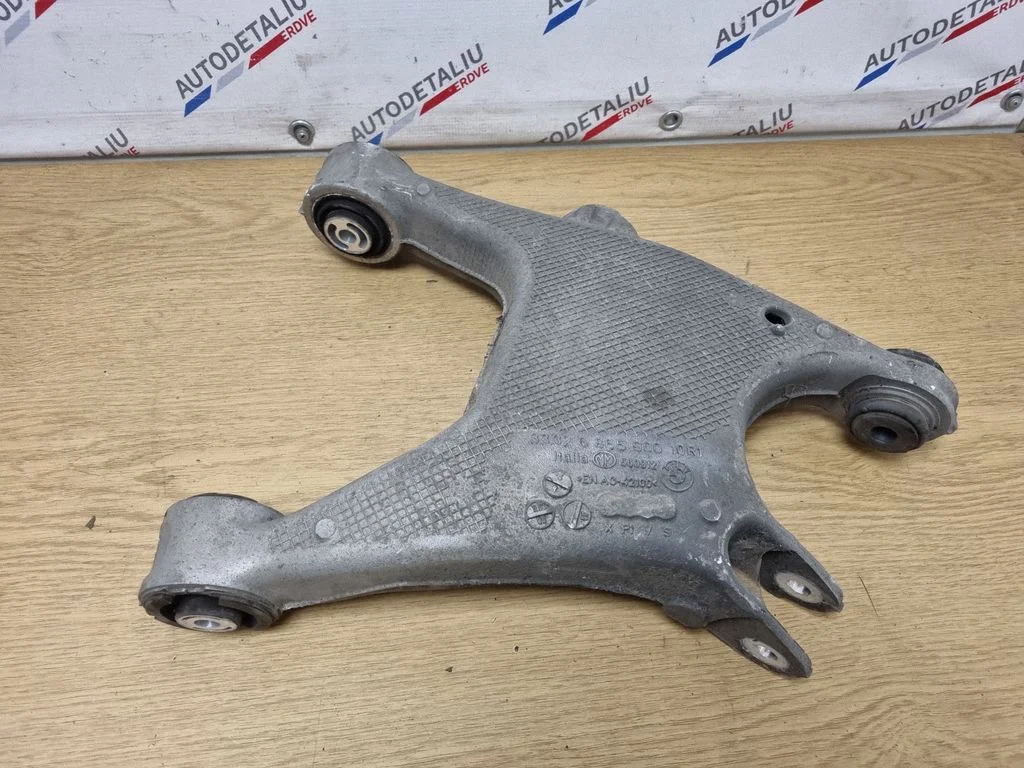 Tagumine ülemine õõtshoob – BMW 5-seeria F10 F11 (2009-2016)