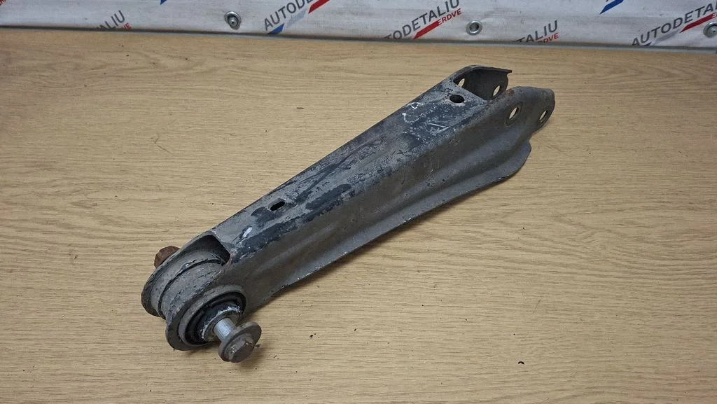 Tagumine ülemine õõtshoob – BMW X3 F25 (2010-2017)