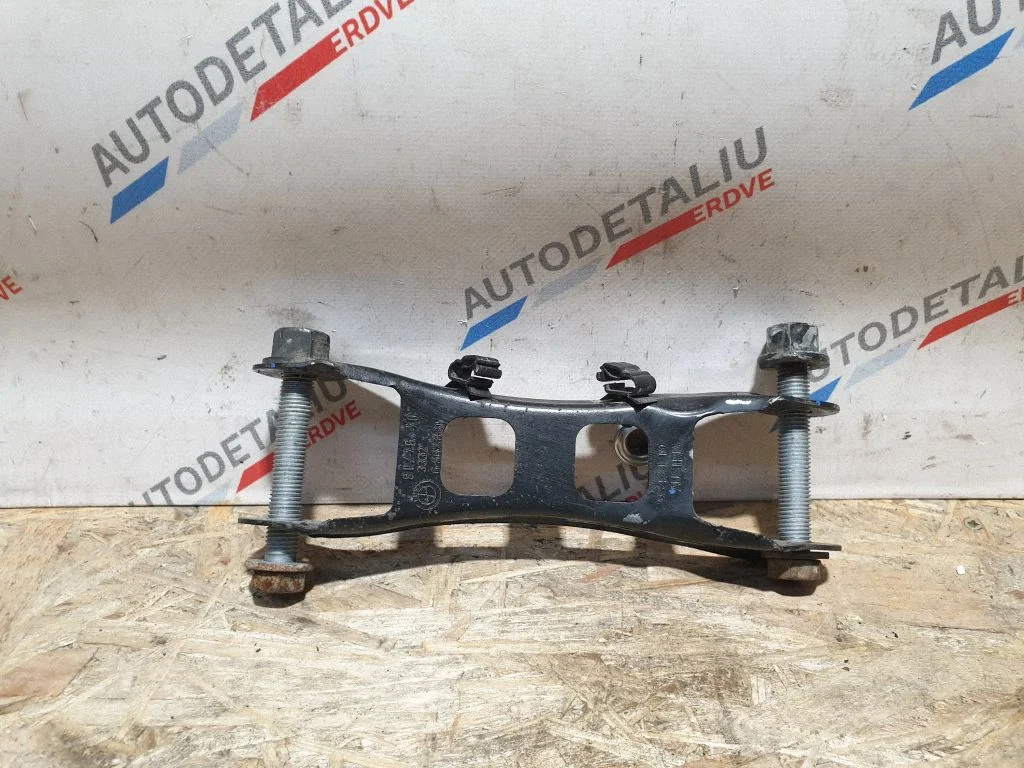 Aizmugurējā svira 6867881