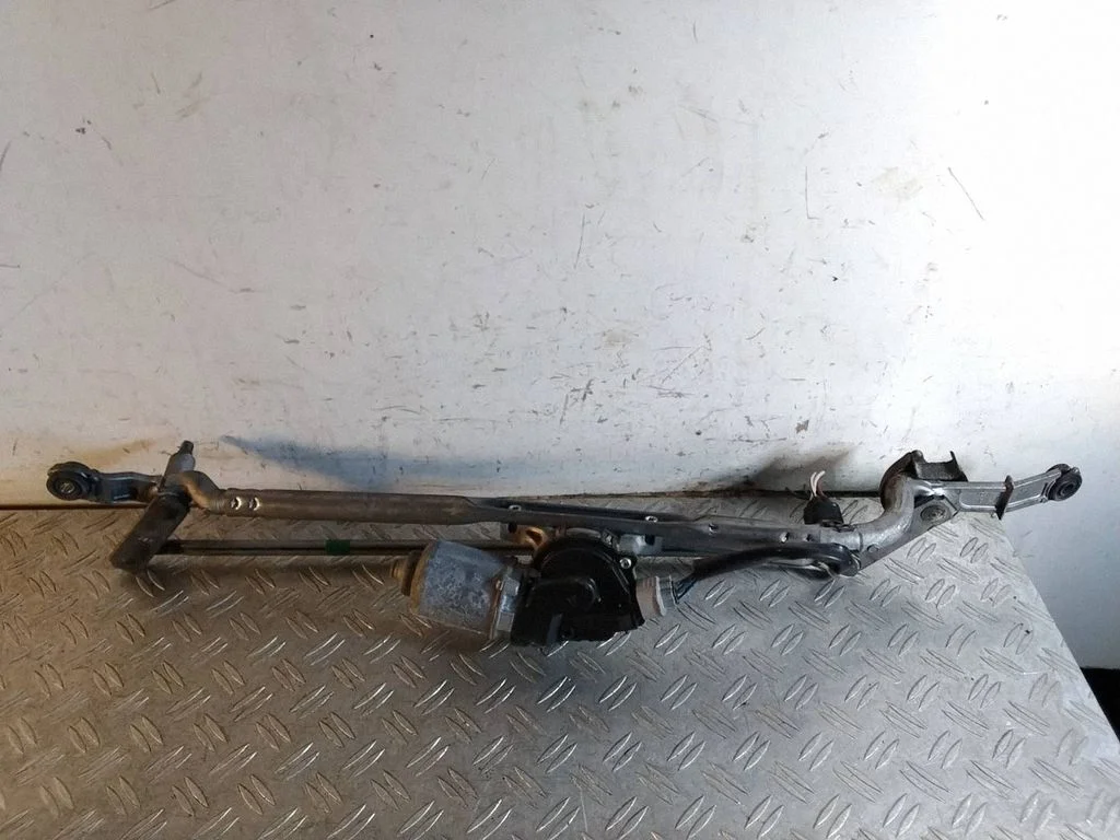 Front wiper linkage – Toyota Land Cruiser (J150) (2009-)